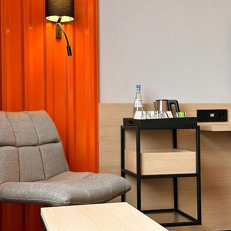 Hotel Ibis Styles Berlin Treptow Habitación foto