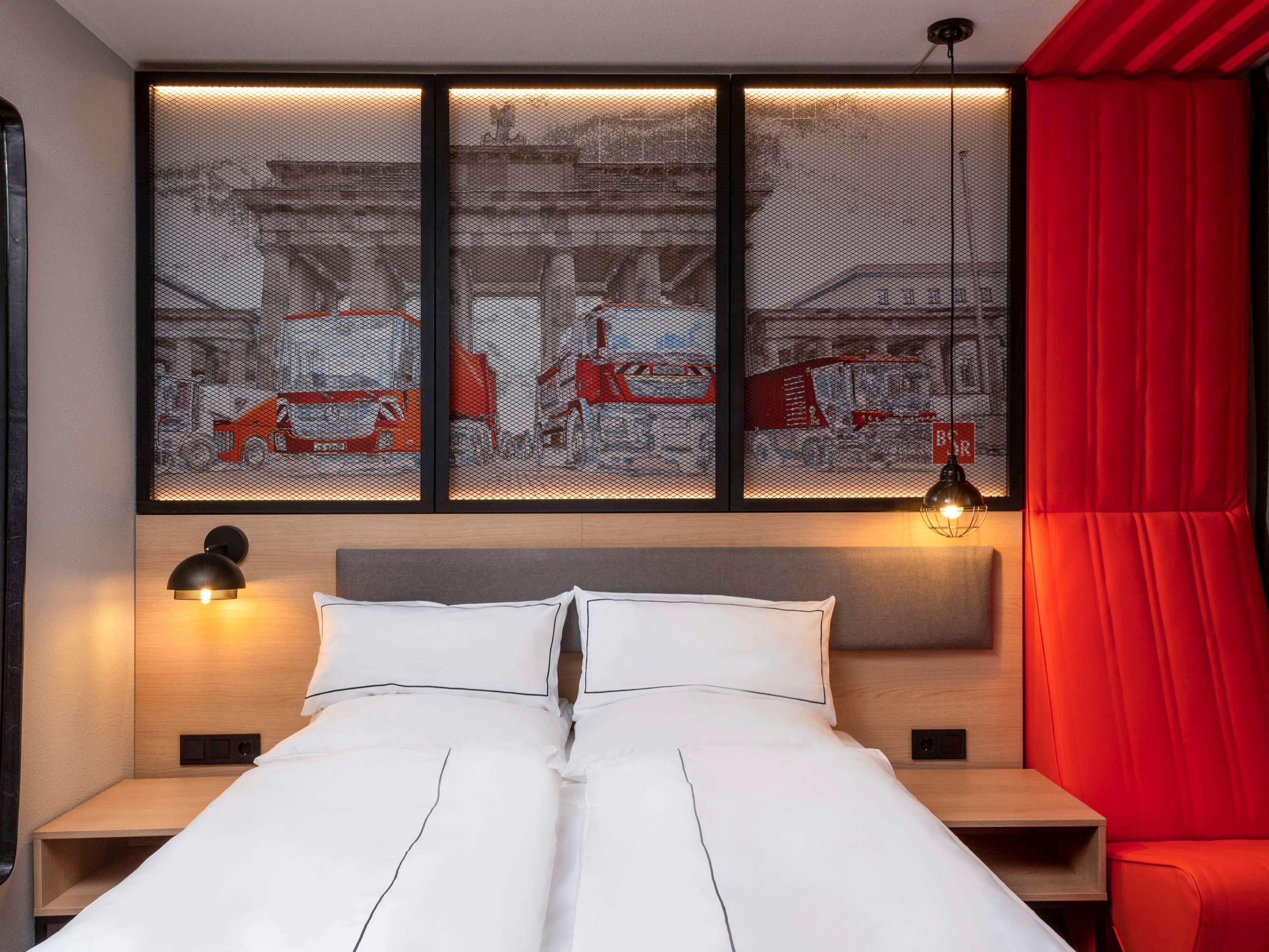 Hotel Ibis Styles Berlin Treptow Exterior foto