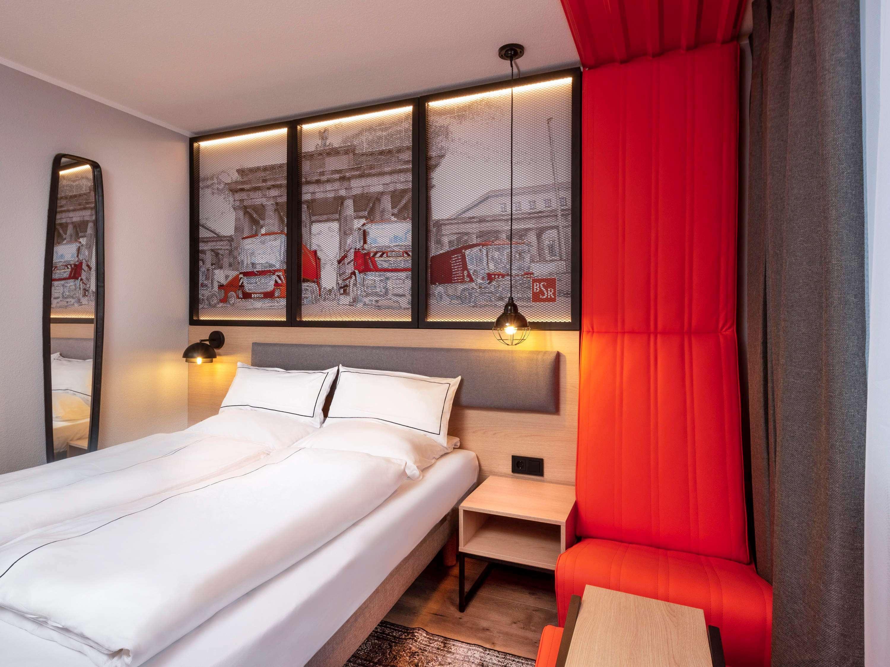 Hotel Ibis Styles Berlin Treptow Exterior foto