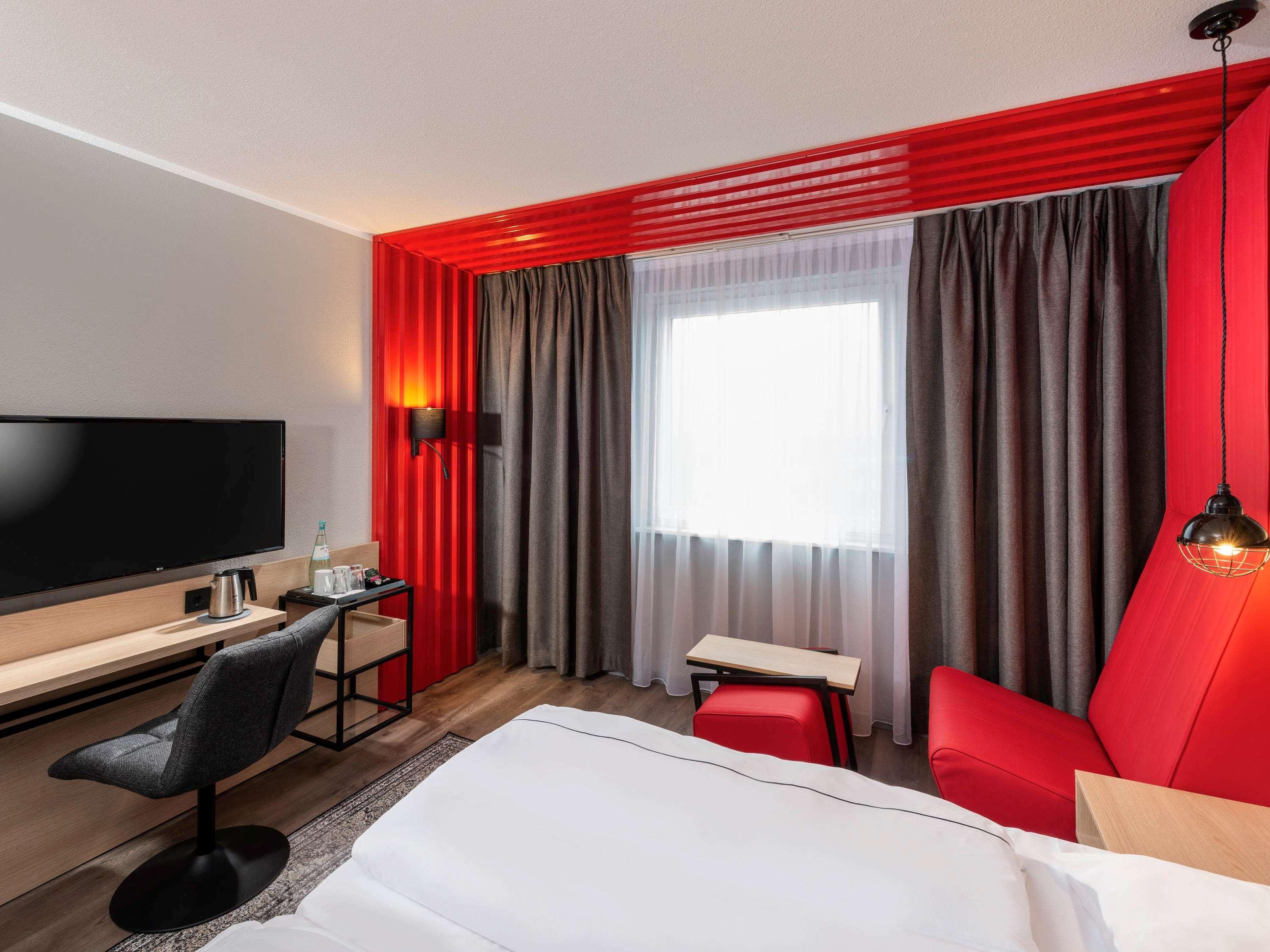 Hotel Ibis Styles Berlin Treptow Exterior foto