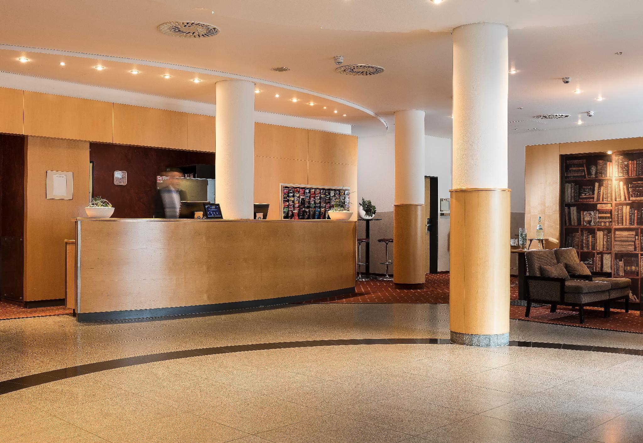 Hotel Ibis Styles Berlin Treptow Exterior foto