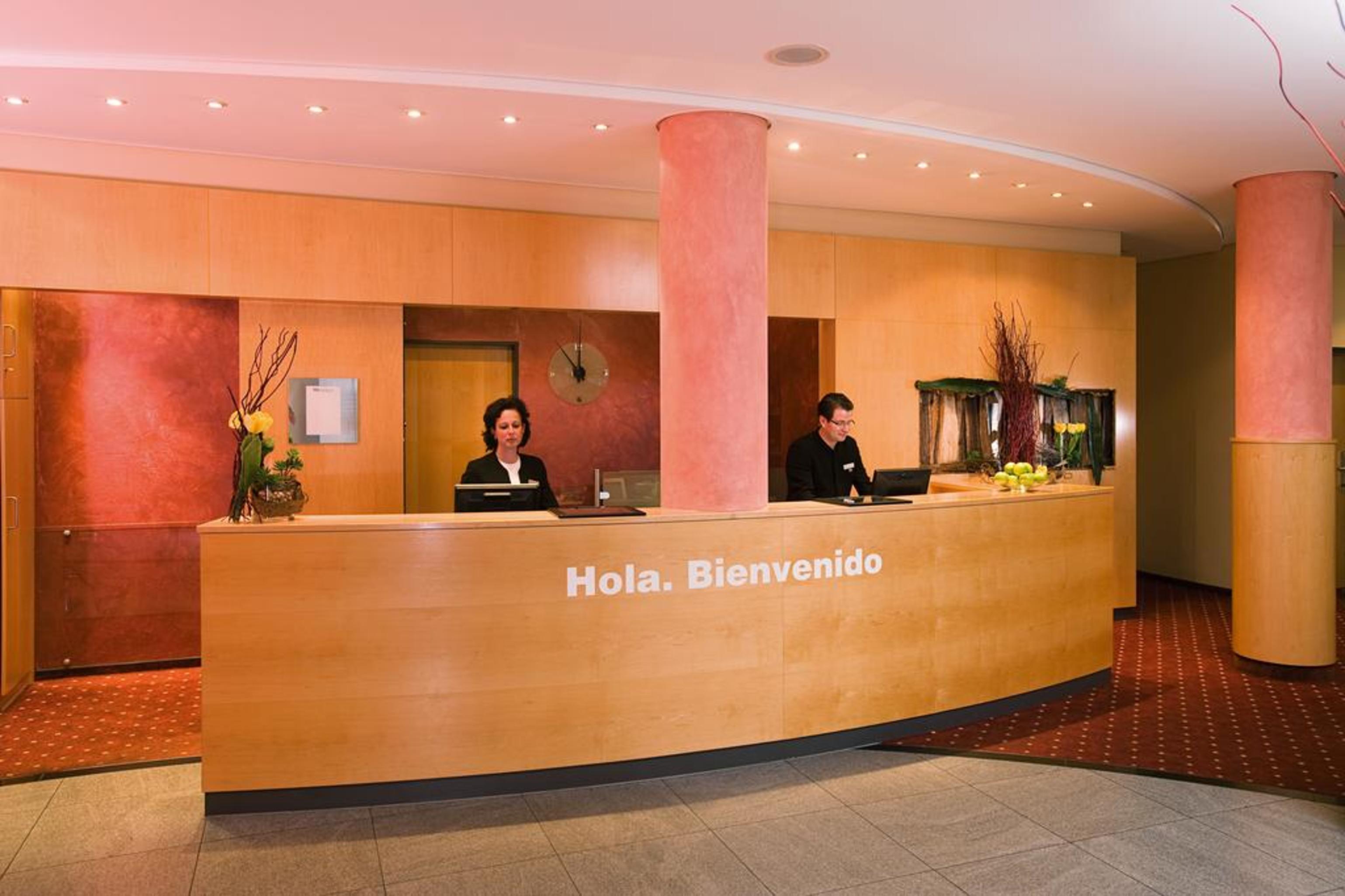 Hotel Ibis Styles Berlin Treptow Exterior foto