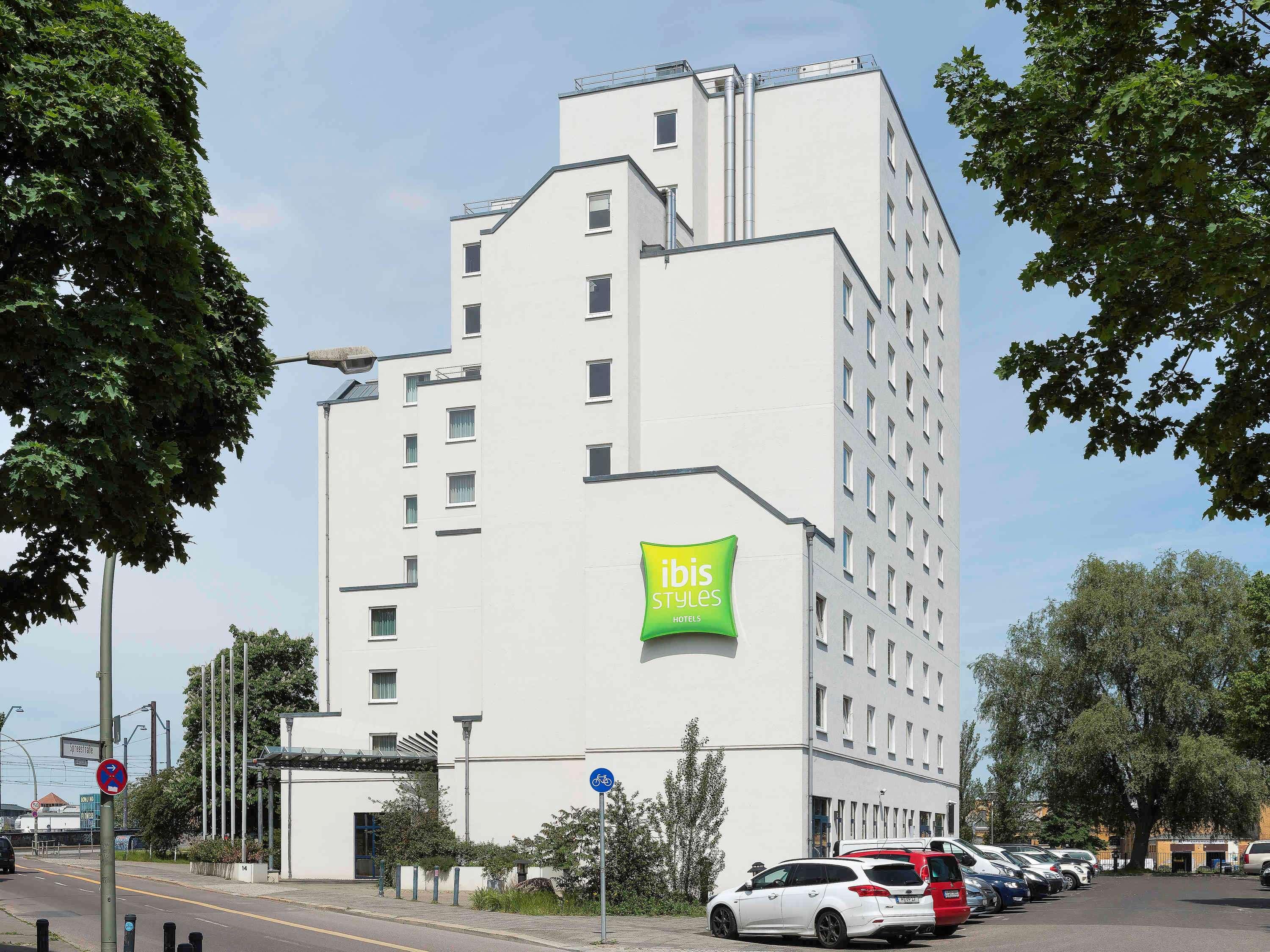 Hotel Ibis Styles Berlin Treptow Exterior foto