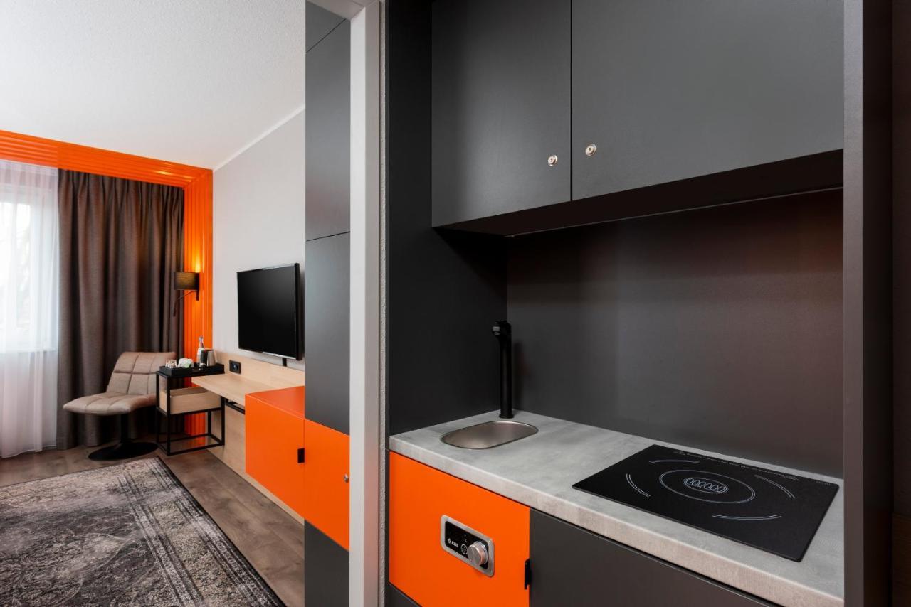 Hotel Ibis Styles Berlin Treptow Exterior foto