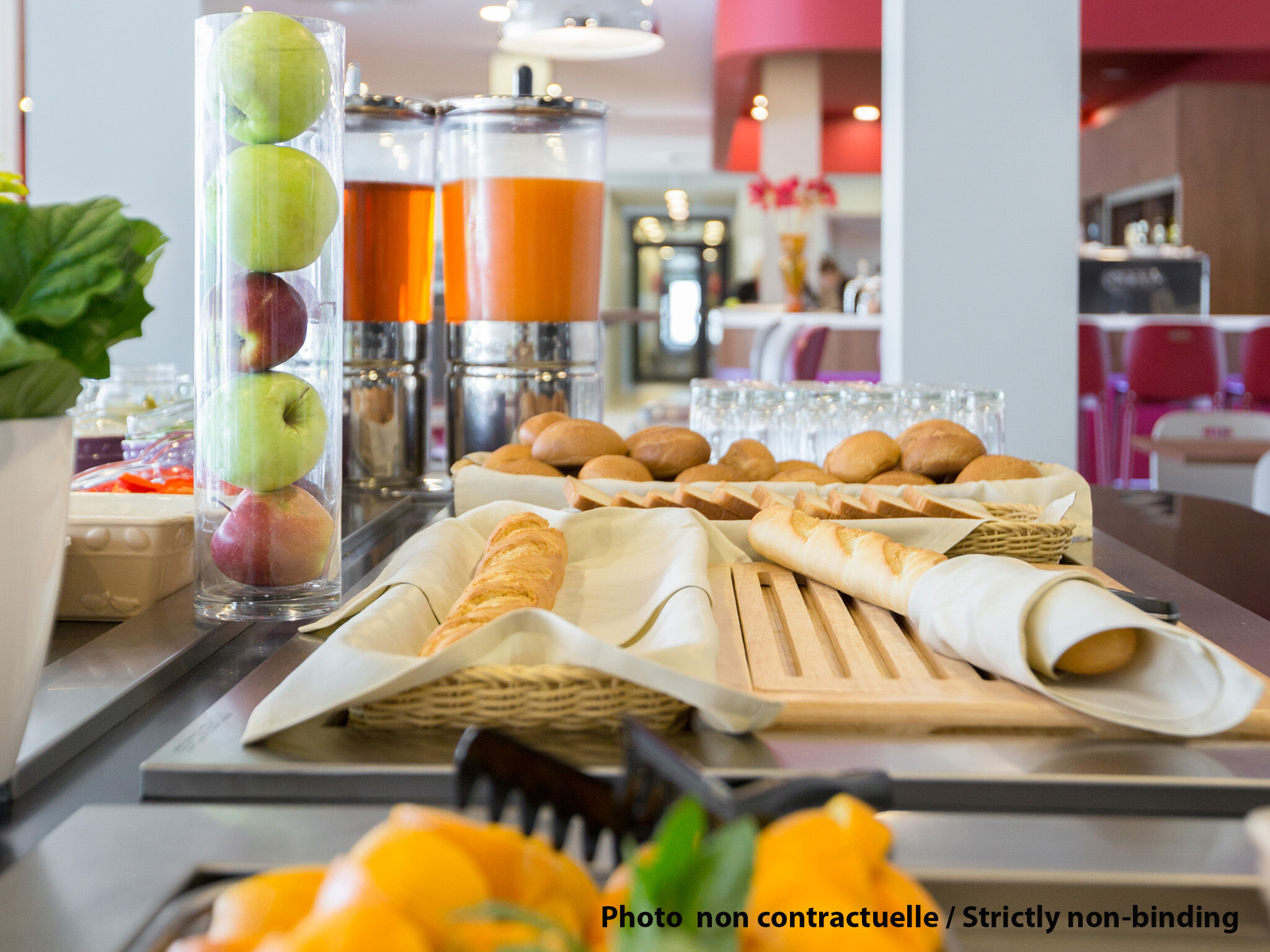 Hotel Ibis Styles Berlin Treptow Restaurante foto